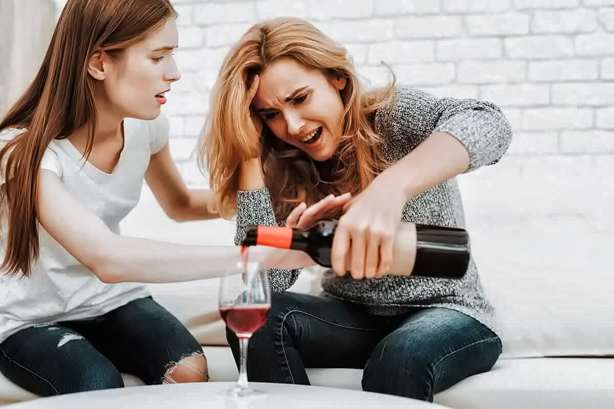 SE PUEDE RECAER EN LA ADICCIÓN AL ALCOHOL SI SUFRIMOS DOLOR FÍSICO